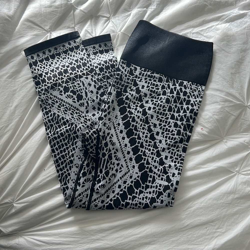 Lulu lemon 7/8 high rise